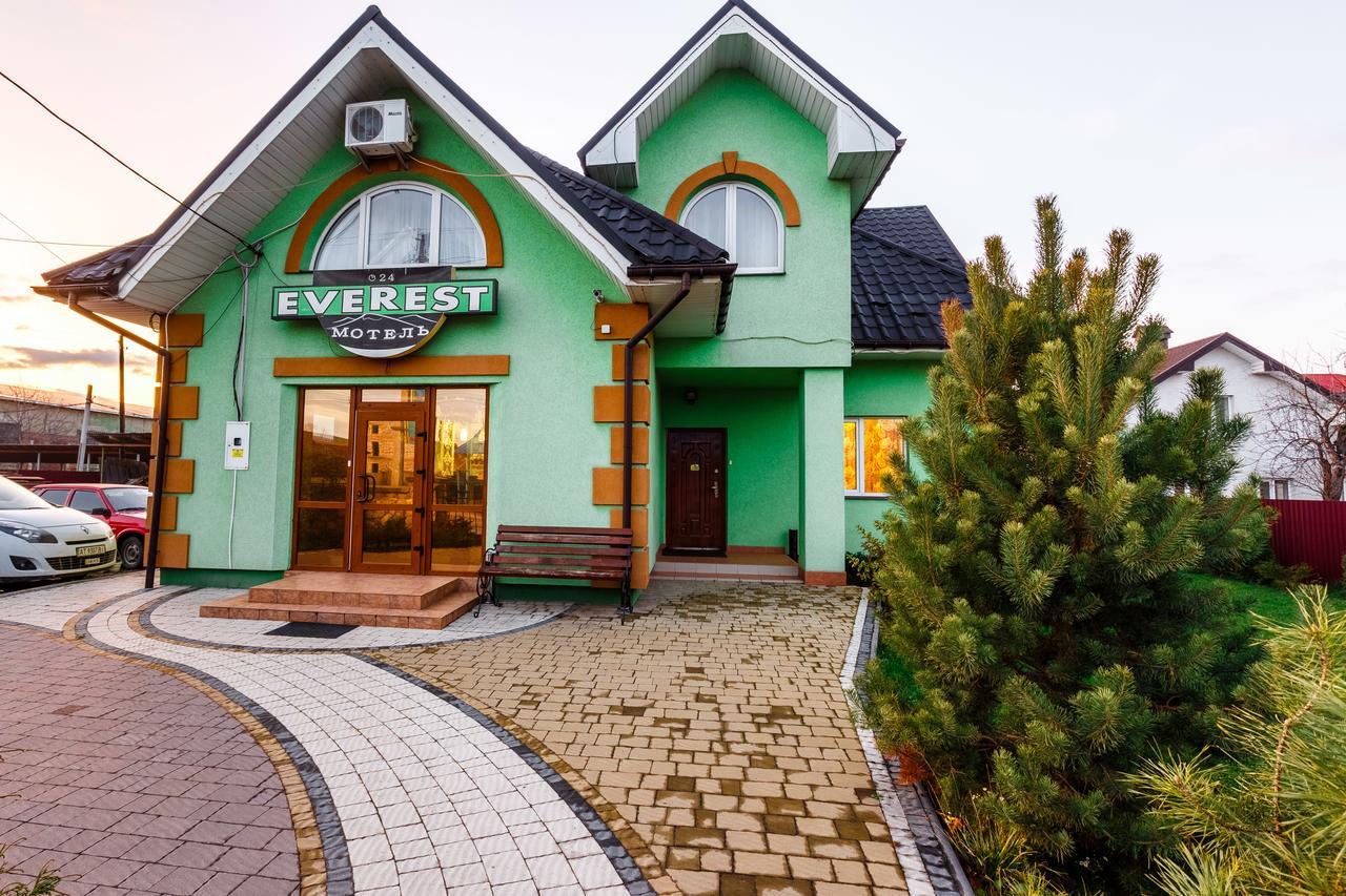 Everest Ivano-Frankivszk Kültér fotó